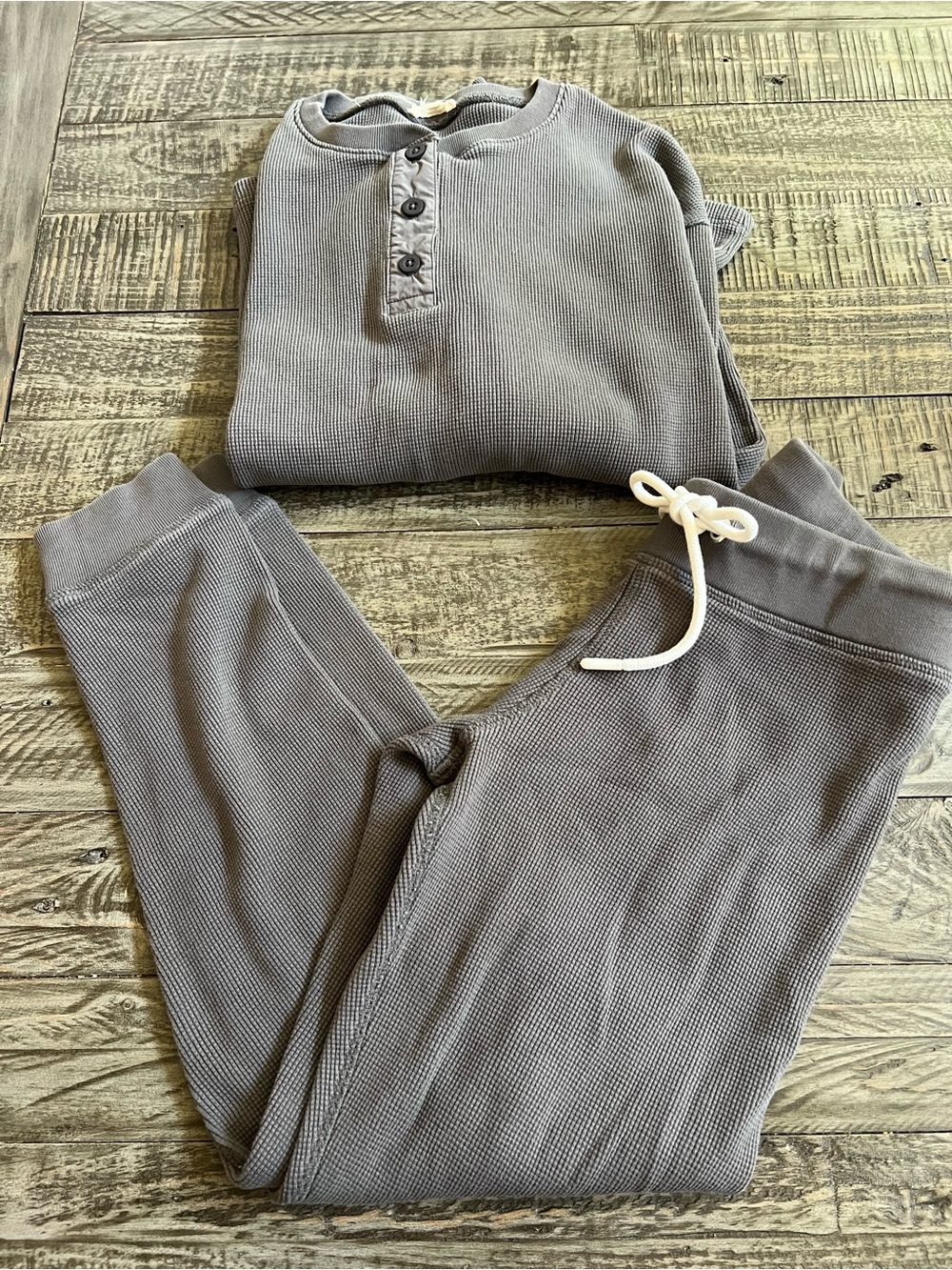 Leallo Gray Waffle-Knit Jogger XS set with long sleeve top M GUC